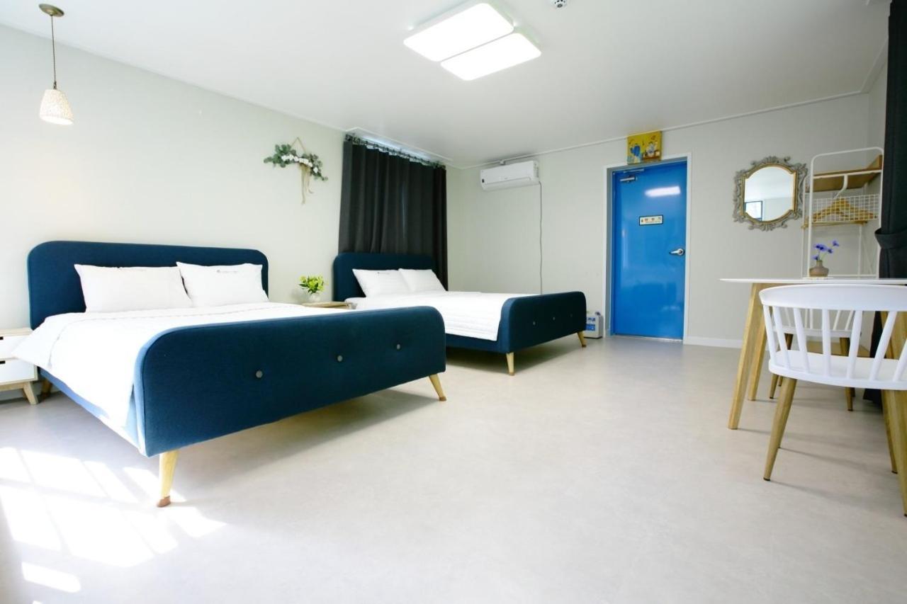 Damyang Thirasia Pension Exteriör bild