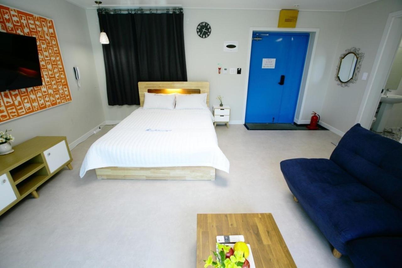 Damyang Thirasia Pension Exteriör bild